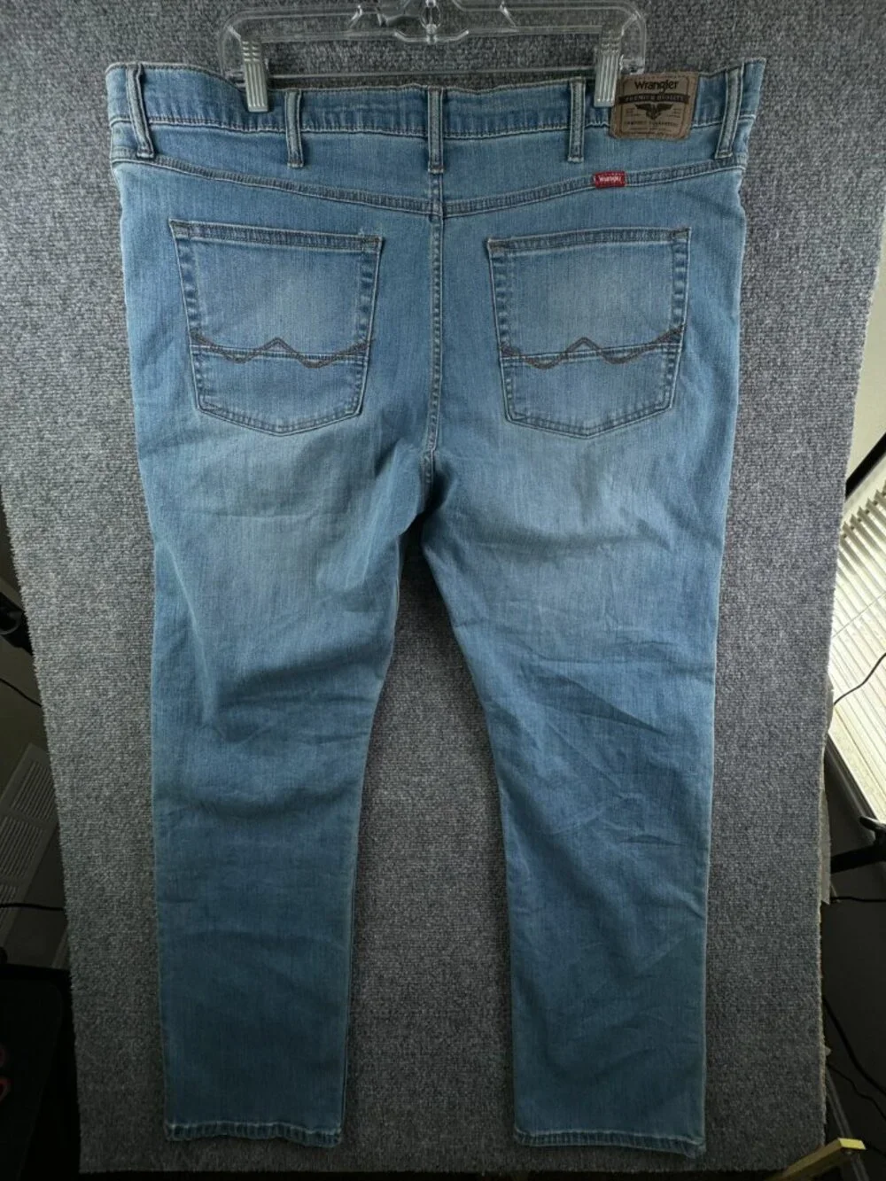 NWT Wrangler Premium Men Slim Straight Stretch 42x30 Denim Jeans Flex Adult
